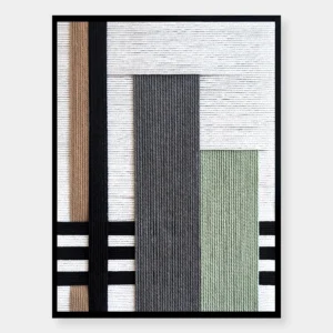 אריגת חוטי כותנה בגווני שחור, אפור, חום, ירוק מרווה וגוון טבעי ממוסגרת במסגרת שחורה