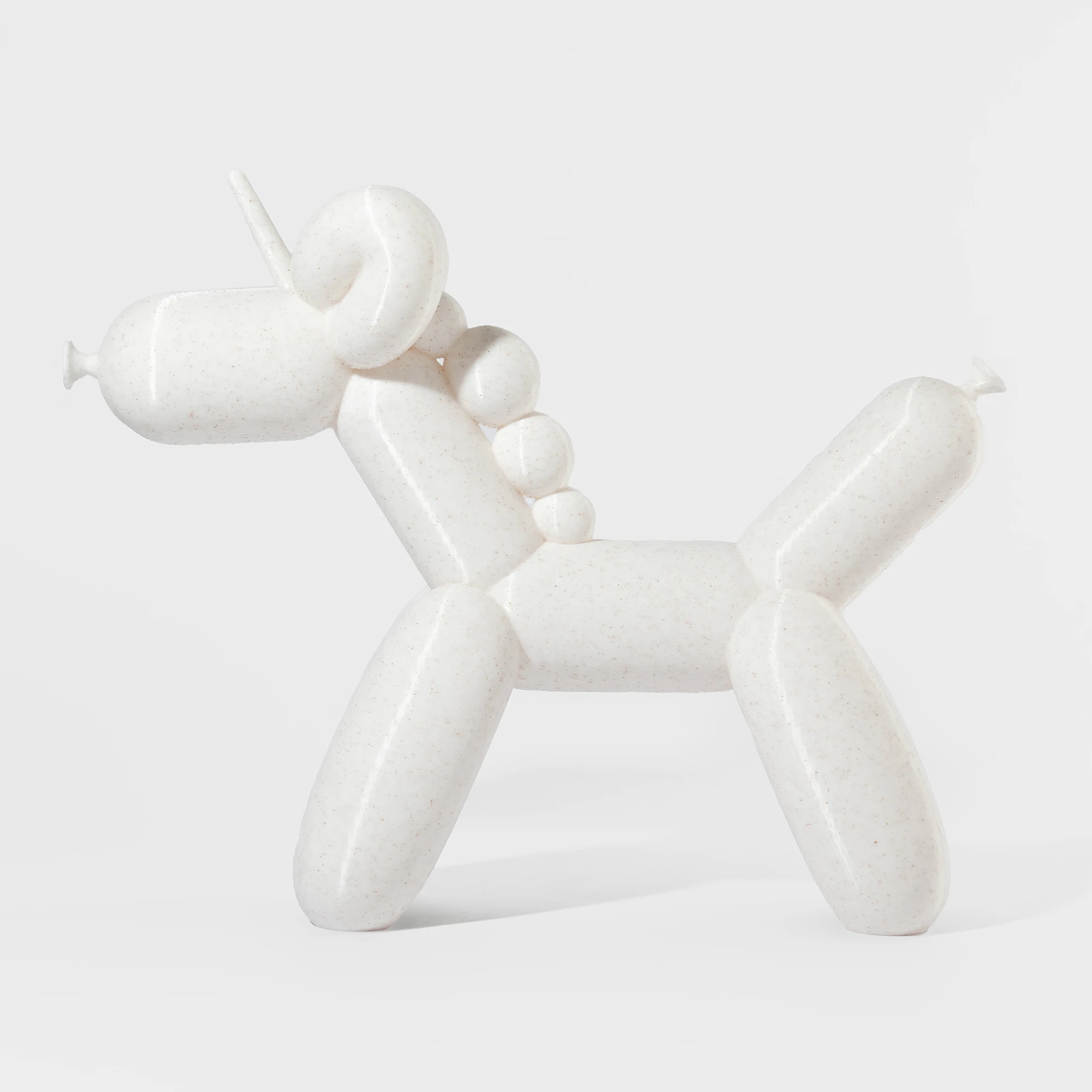 הדפסת תלת מימד של בלון בצורת חד קרן בצבע לבן שיש