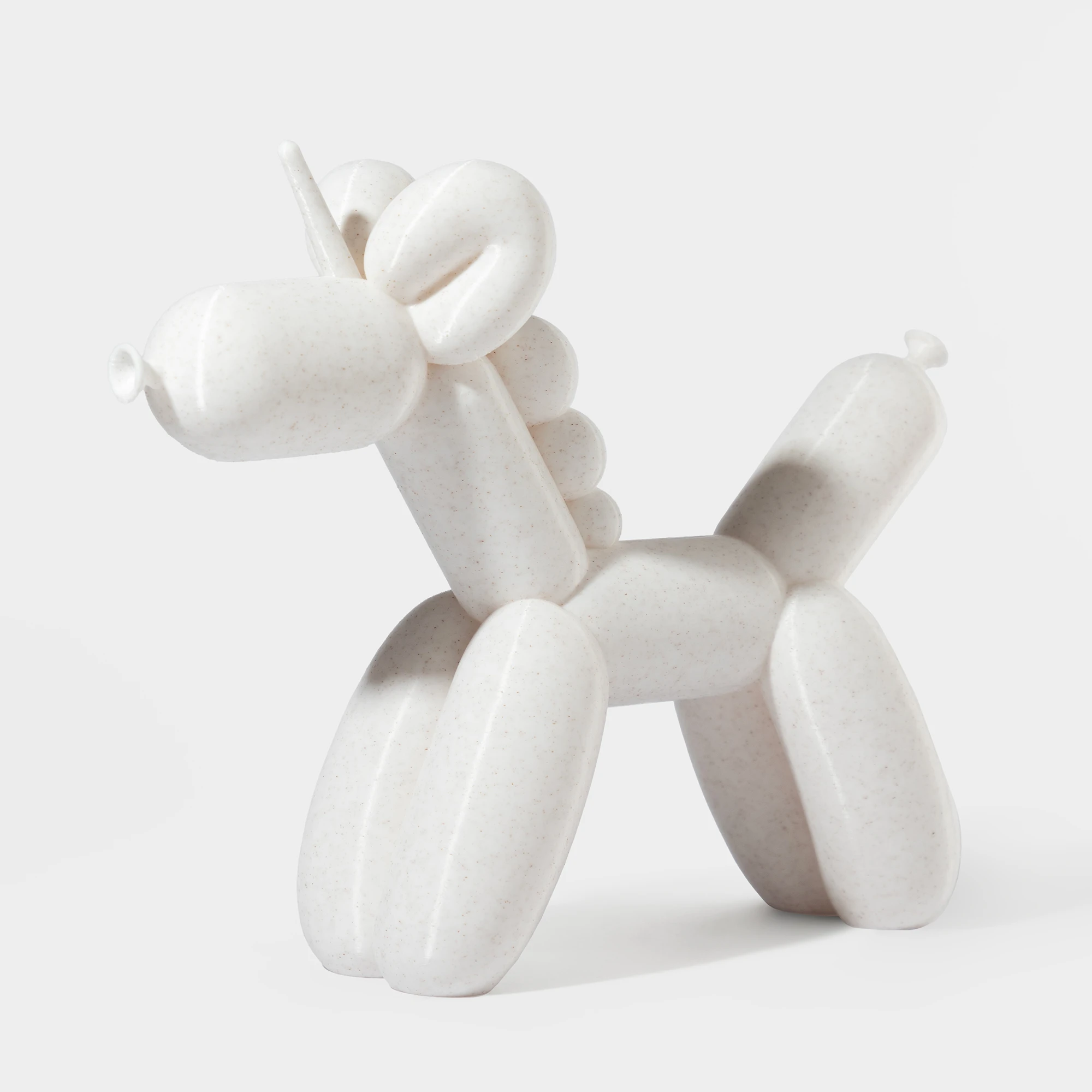 הדפסת תלת מימד של בלון בצורת חד קרן בצבע לבן שיש