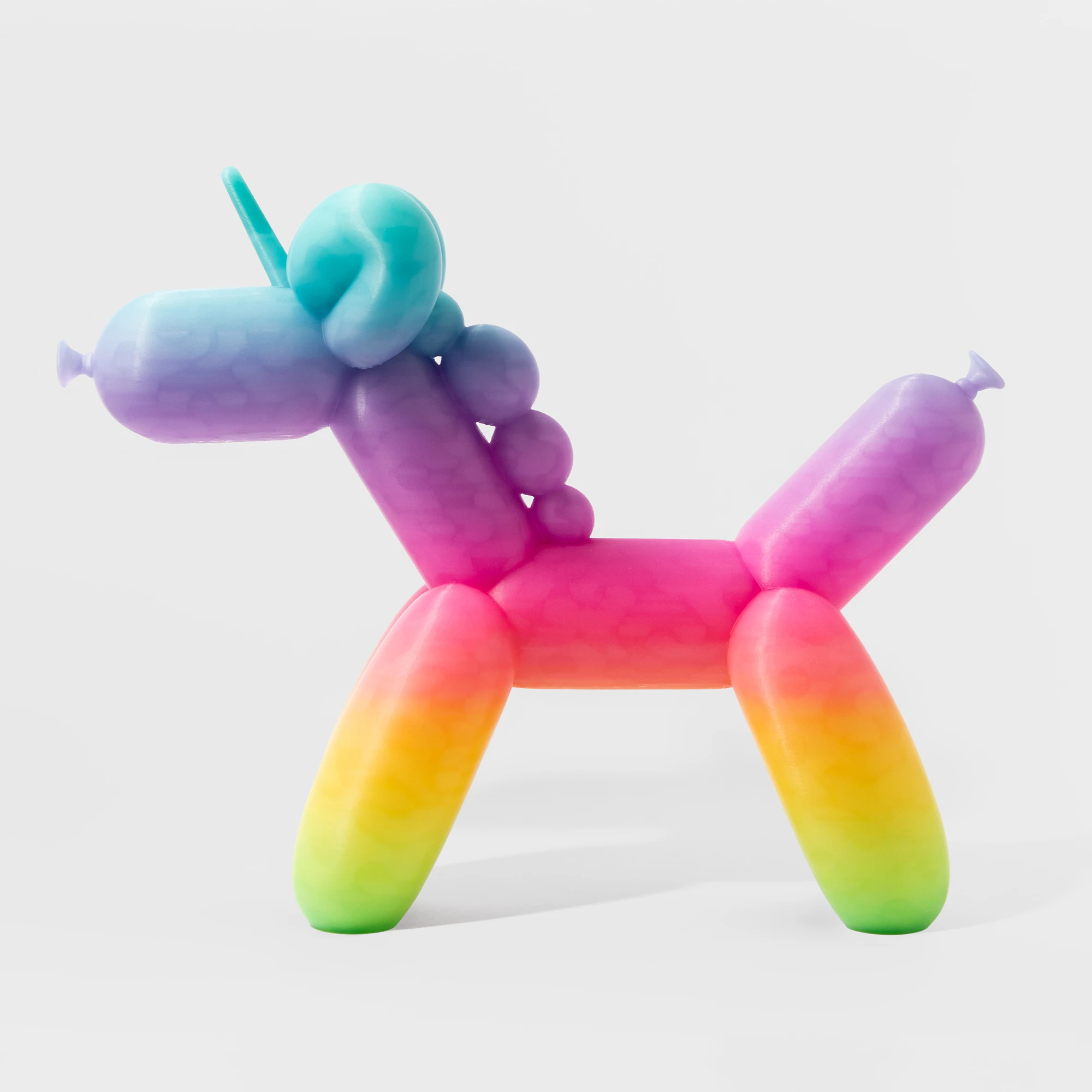 הדפסת תלת מימד של בלון בצורת חד קרן בגווני הקשת