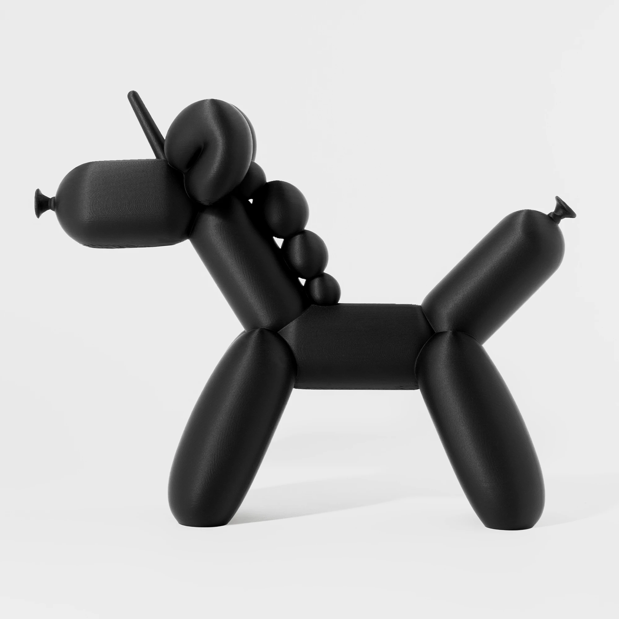 הדפסת תלת מימד של בלון בצורת חד קרן בצבע שחור מט