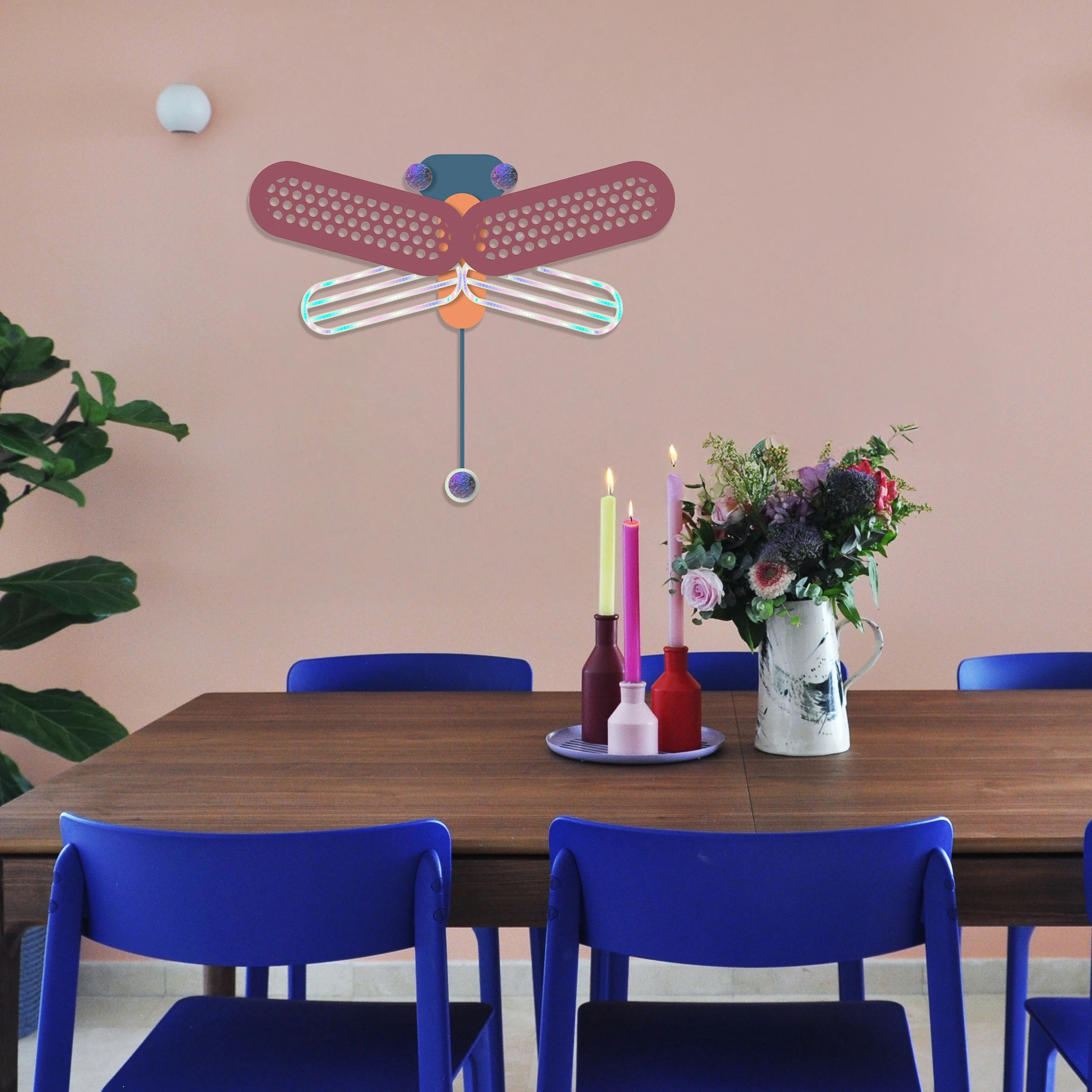 הדמיה של קישוט קיר בצורת שפירית