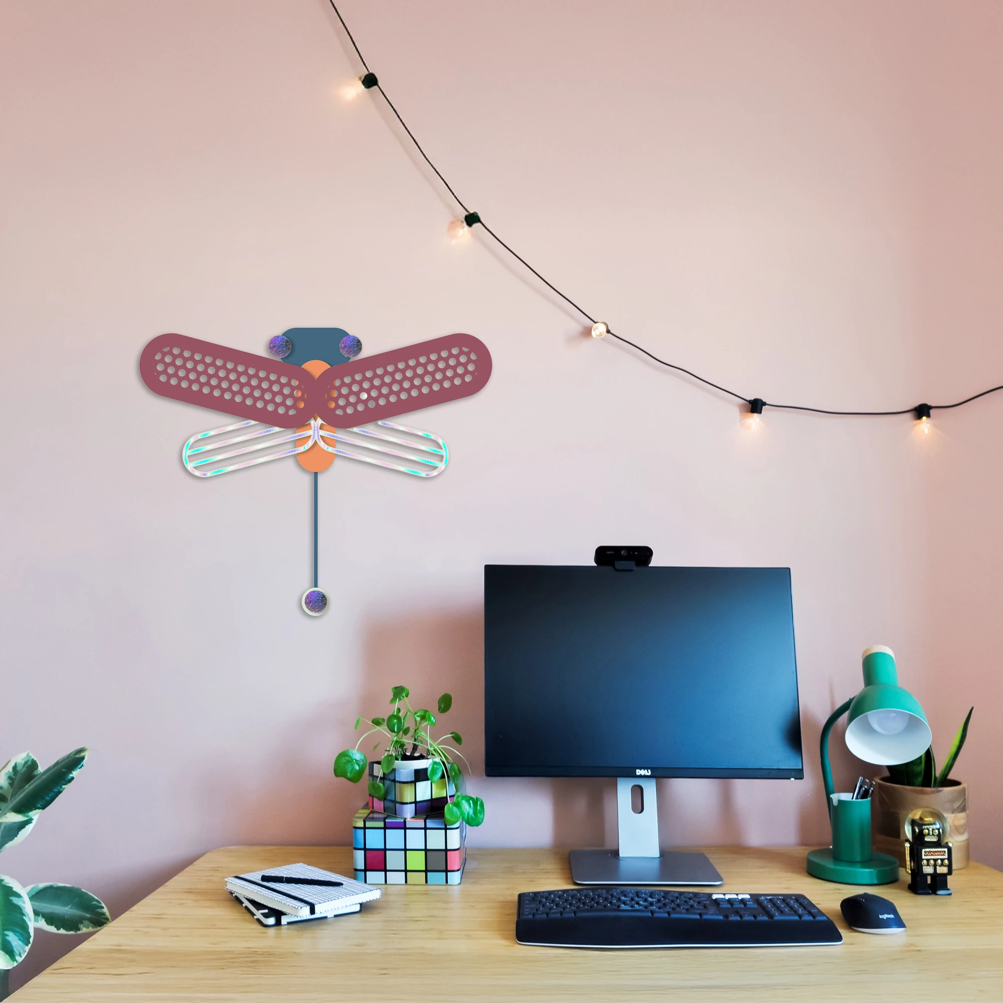 הדמיה של קישוט קיר בצורת שפירית